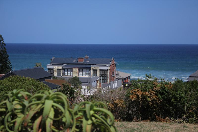 8 Bedroom Property for Sale in Reebok Western Cape